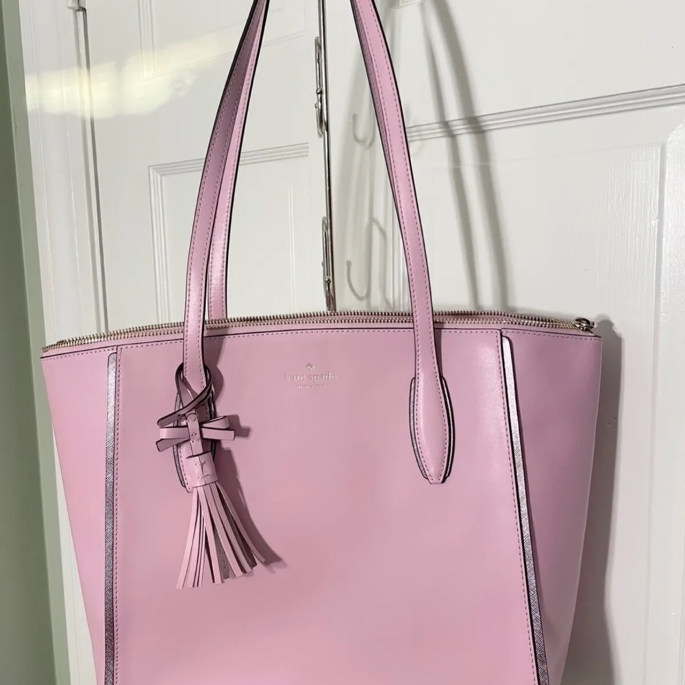 Like NEW Kate Spade tote beautiful pink leather zip tote - Picture 3 of 11